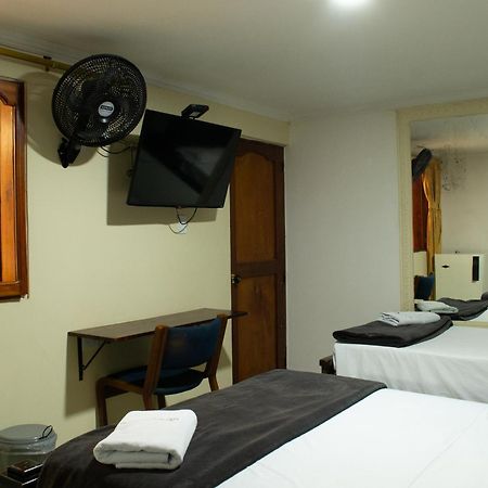 Hotel Caldas Plaza Exterior foto